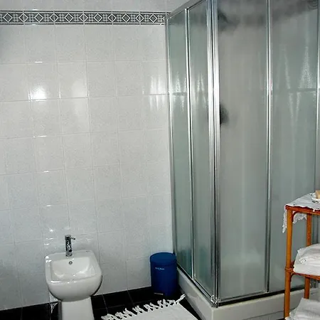 Le Ginestre Pensión Collestrada